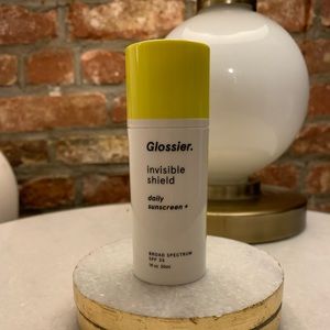 Glossier Invisible Shield Daily Sunscreen